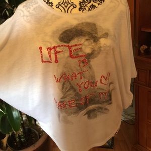 Loose fitting Roper top