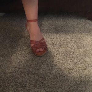 American Eagle Sandals