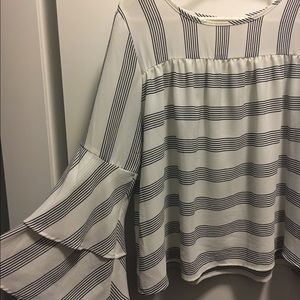 Bell Sleeve Long sleeve shirt