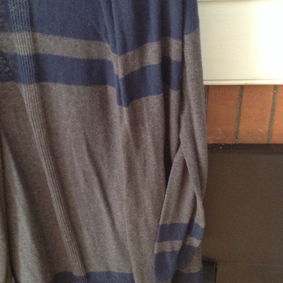 Gap cardigan. - Picture 3 of 4