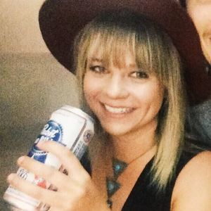 Meet your Posher, Whitney