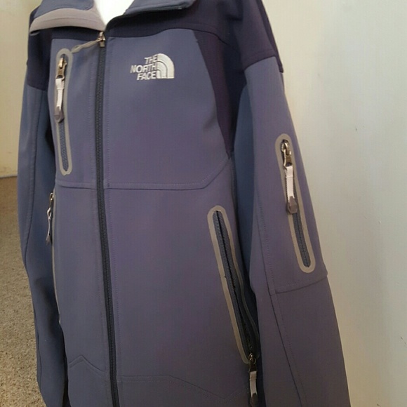 Men's North Face Coat like new condition. - Picture 2 of 4