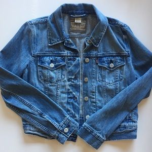 Levi woman's denim jacket, size S