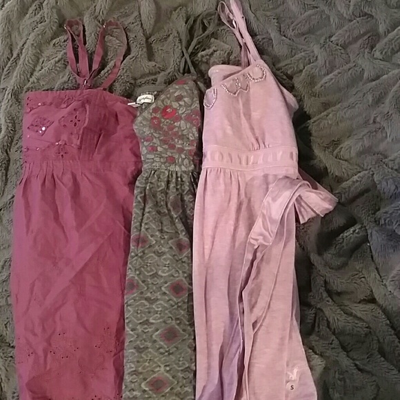 Bundle of 3 AE tanks (size: 2, s, xs)