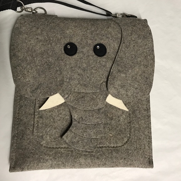 iPad sleeve elephant handmade natural gray felt - Picture 1 of 4