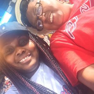 Meet your Posher, Johniyia