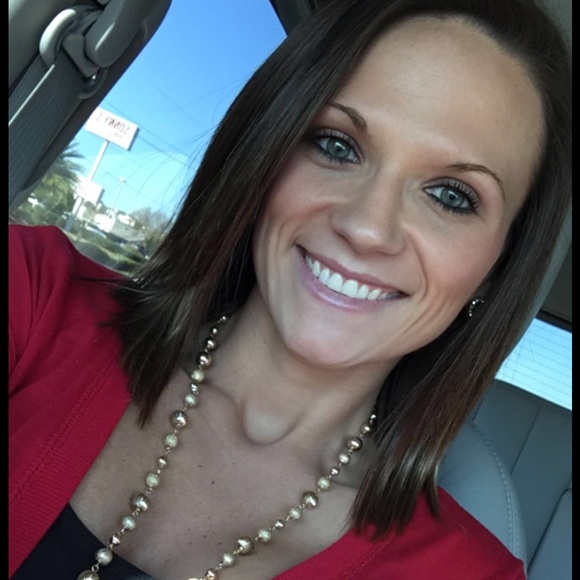 Meet your Posher, Mindy - Picture 1 of 1