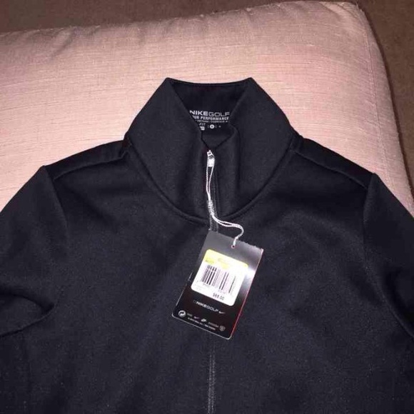 Nike Golf Pull Over - Picture 2 of 2