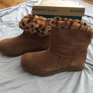 Sketchers Memory Foam Fury Boots- size 8