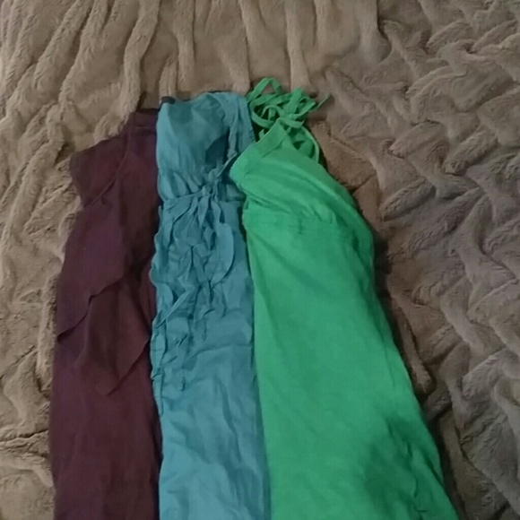 Bundle of 3 Gap tank tops