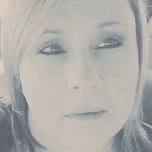 Meet your Posher, Lois