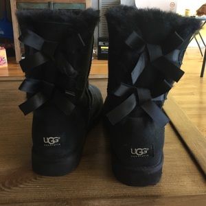 Authentic Bailey bow UGGs