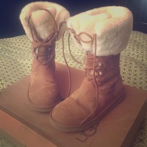 UGG Montclair Boots