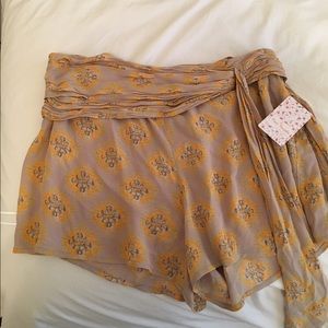 NWT Free People side tie shorts size 8