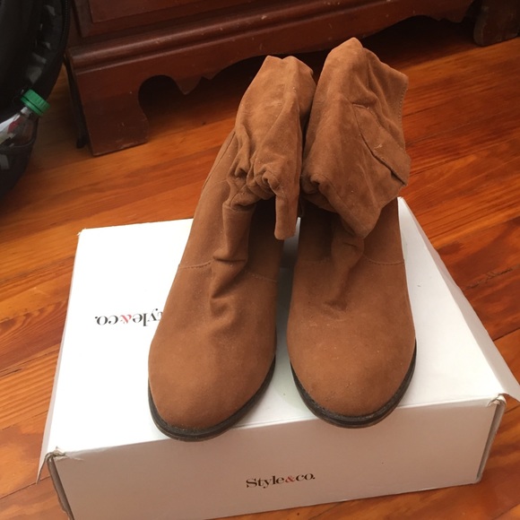 Tan short heel boots - Picture 2 of 3