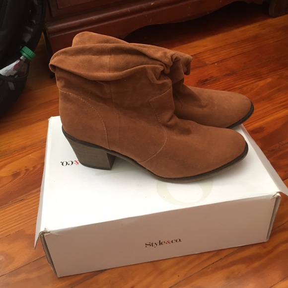 Tan short heel boots - Picture 3 of 3