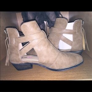 Just Fab Booties Size 10