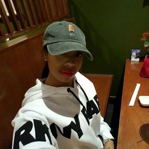 Meet your Posher, Dani