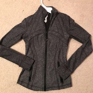 Lululemon size 2 zip up