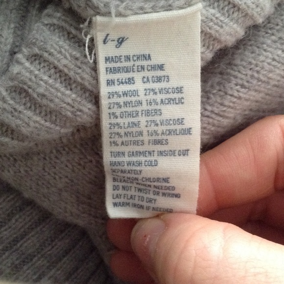 American Eagle gray sweater - Picture 4 of 4