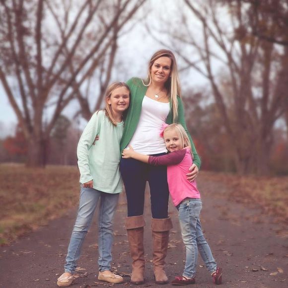 Meet your Posher, Elizabeth