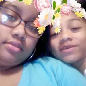 Meet your Posher, Ariel