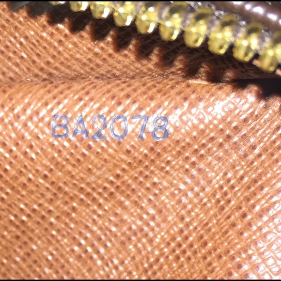 Authentic Louis Vuitton Briefcase - Picture 4 of 4