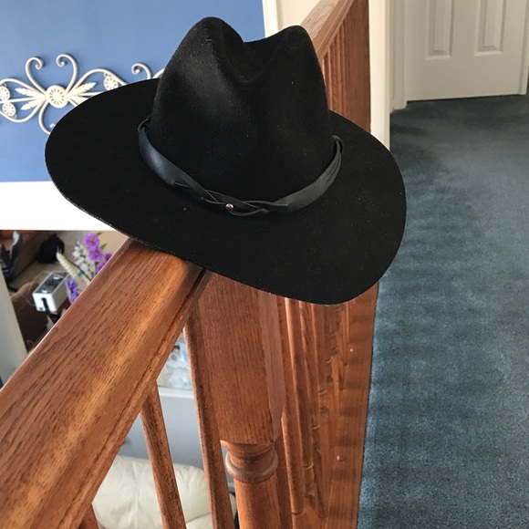 Urban outfitters Hat