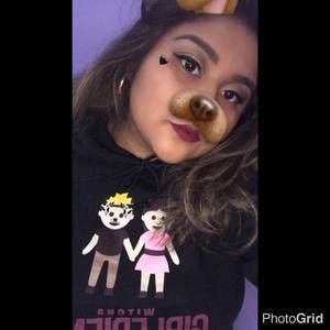 Meet your Posher, Cecilia