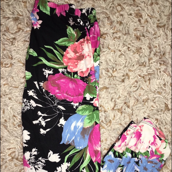 Agnes and Dora leggings