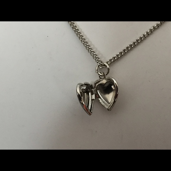 Brandy Melville Heart Locket Choker 