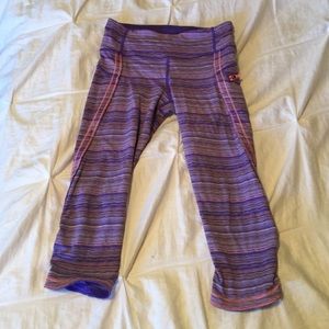 LULU LEMON CROPPED LEGGINGS