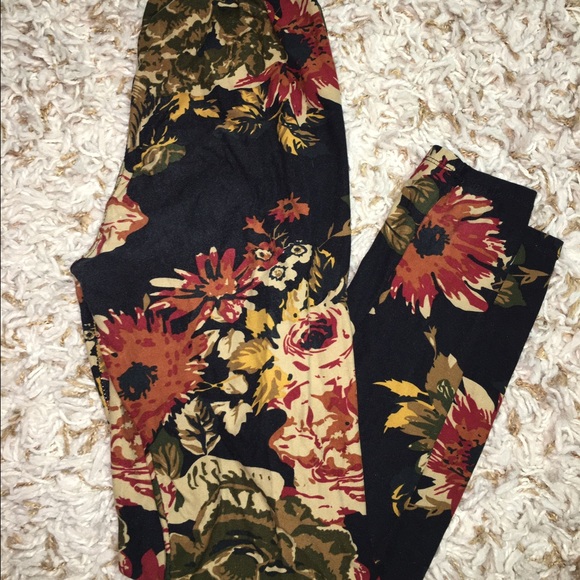 Agnes and Dora leggings and tunic