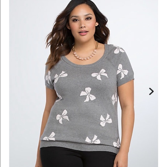 Torrid Size 1 Bow Print Pullover Sweater