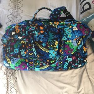 NWOT Vera Bradley weekender in midnight blues