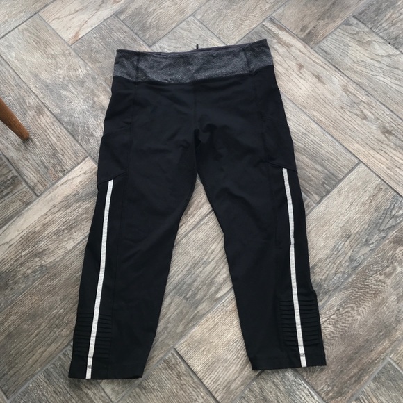 Black exercise capris - Picture 1 of 1