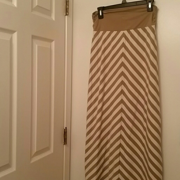 Striped maxi skirt