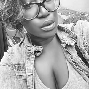 Meet your Posher, Janelle