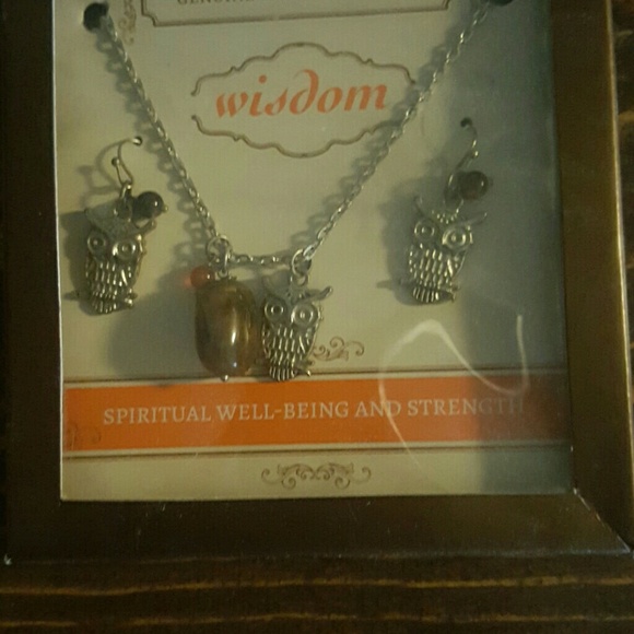Necklace and earing owl set - Picture 1 of 1