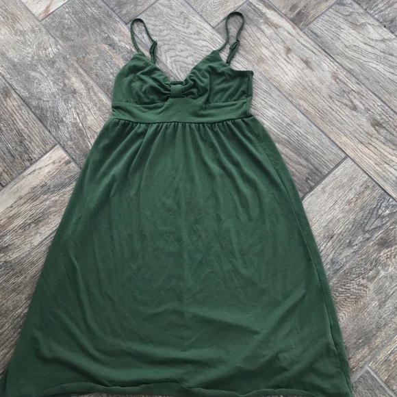 Green dress - Picture 1 of 2