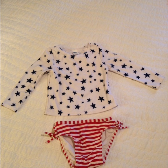 Price⬇️ Cute Rashguard 2 piece!