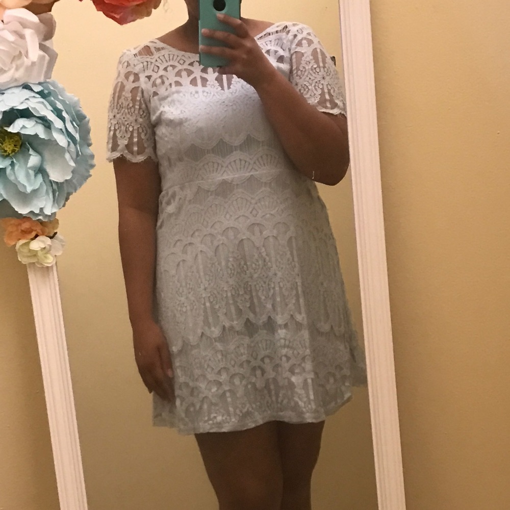 SOLD Light blue lace dress - Picture 5 of 5