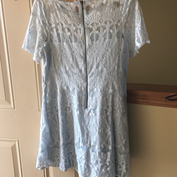 SOLD Light blue lace dress - Picture 4 of 5