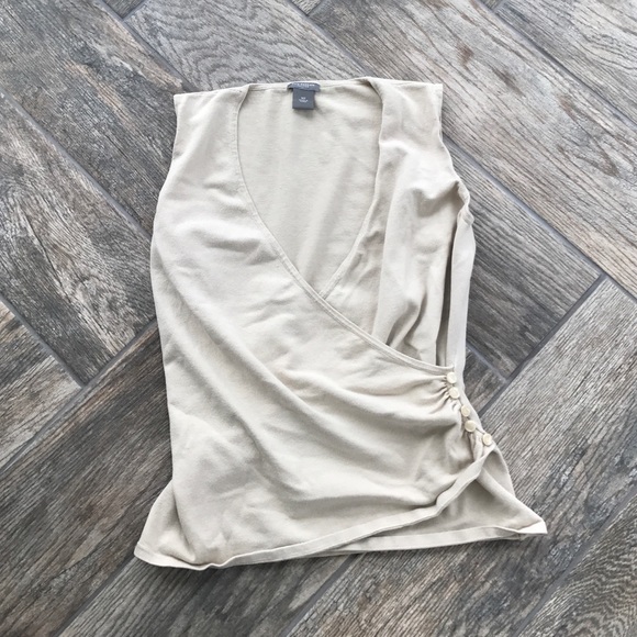 Tan vest - Picture 1 of 1