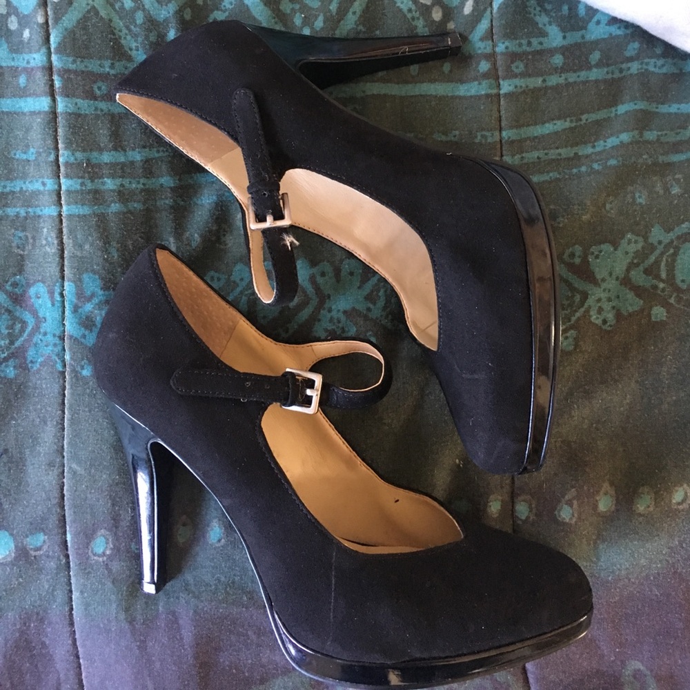 Nine West Mary Jane black heels