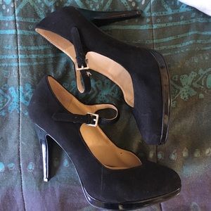 Nine West Mary Jane black heels