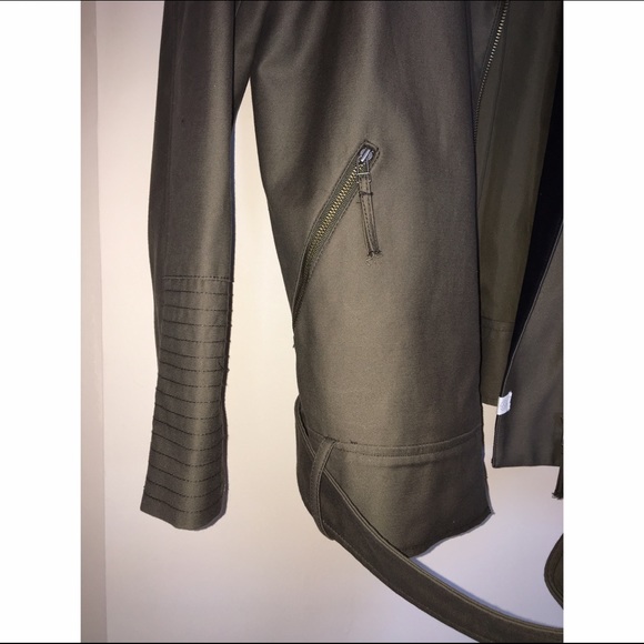 🔥Oversized Bomber NWT - Picture 3 of 3