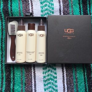 *BRAND NEW* UGG Sheepskin Care and Cleaning kit!!!