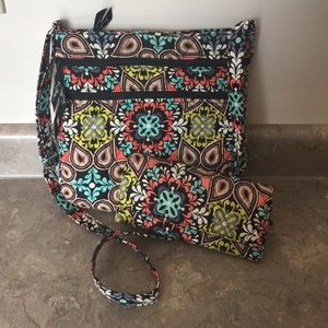 Like New Vera Bradley crossbody bag and wallet!