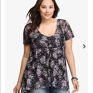 Torrid Size 1 Floral Lace Hi-Lo Top